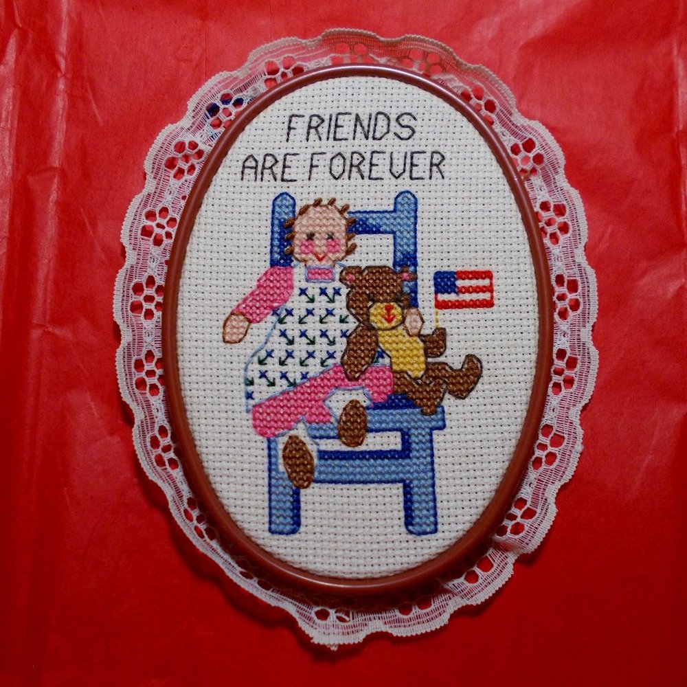 VTG Hand Made Needlepoint "FRIENDS ARE FOREVER" 6"H x 4.5"W